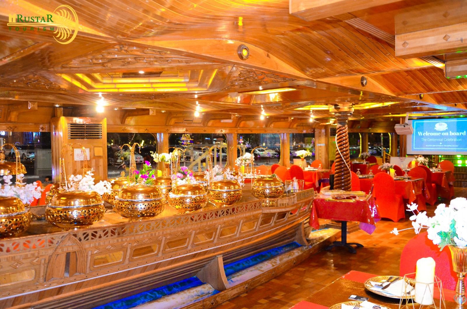 Dhow Cruise Creek Dinner in Dubai