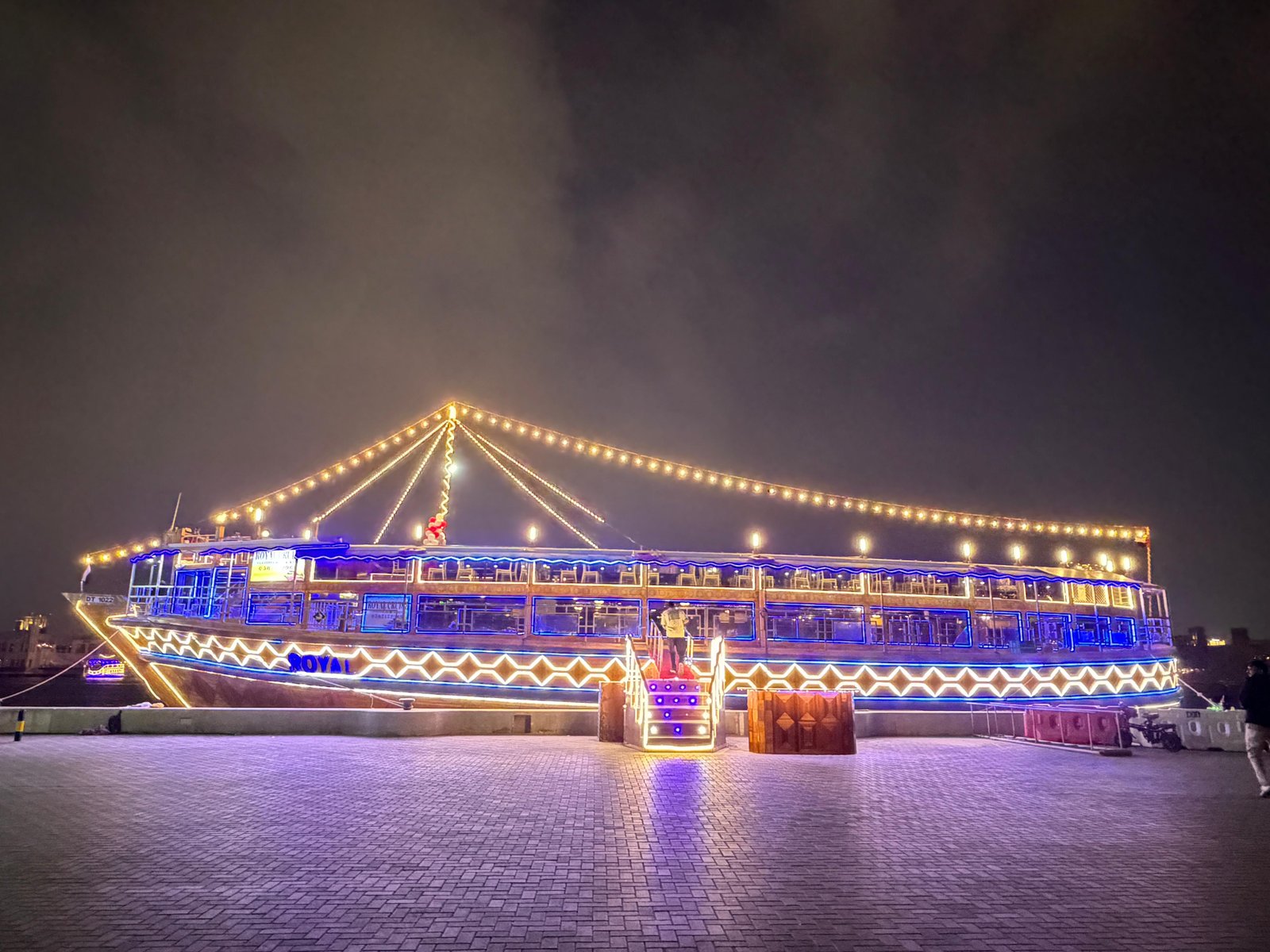 Dhow Cruise Marina vs Dubai Creek