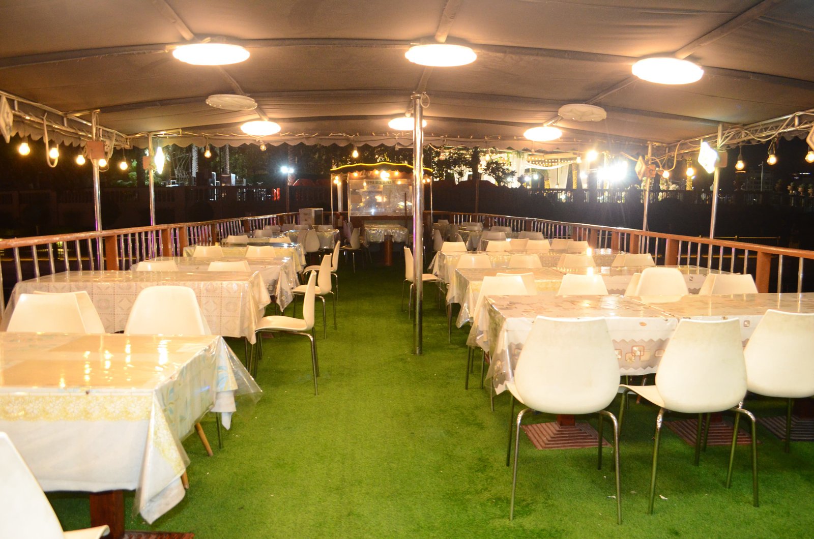 Dhow Cruise Creek Dinner in Dubai